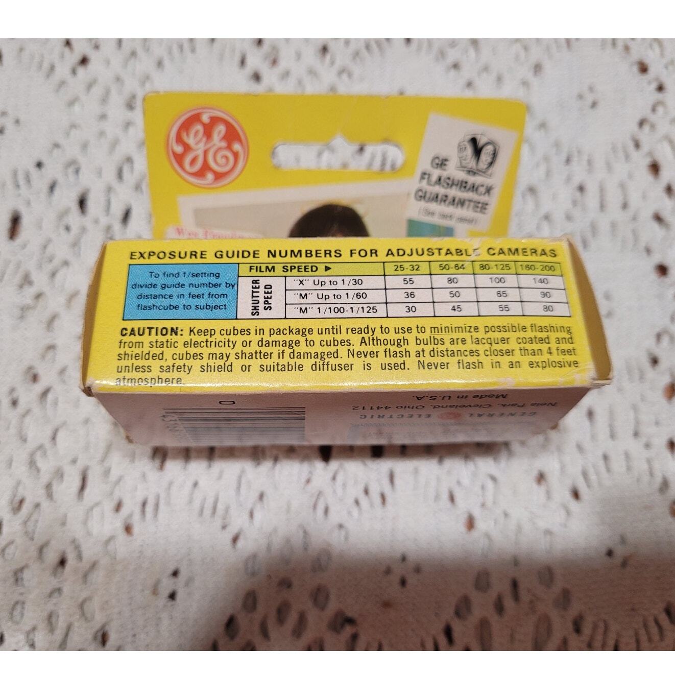 Vintage GE General Electric Standard Flash Cubes Open Package 2 Cubes