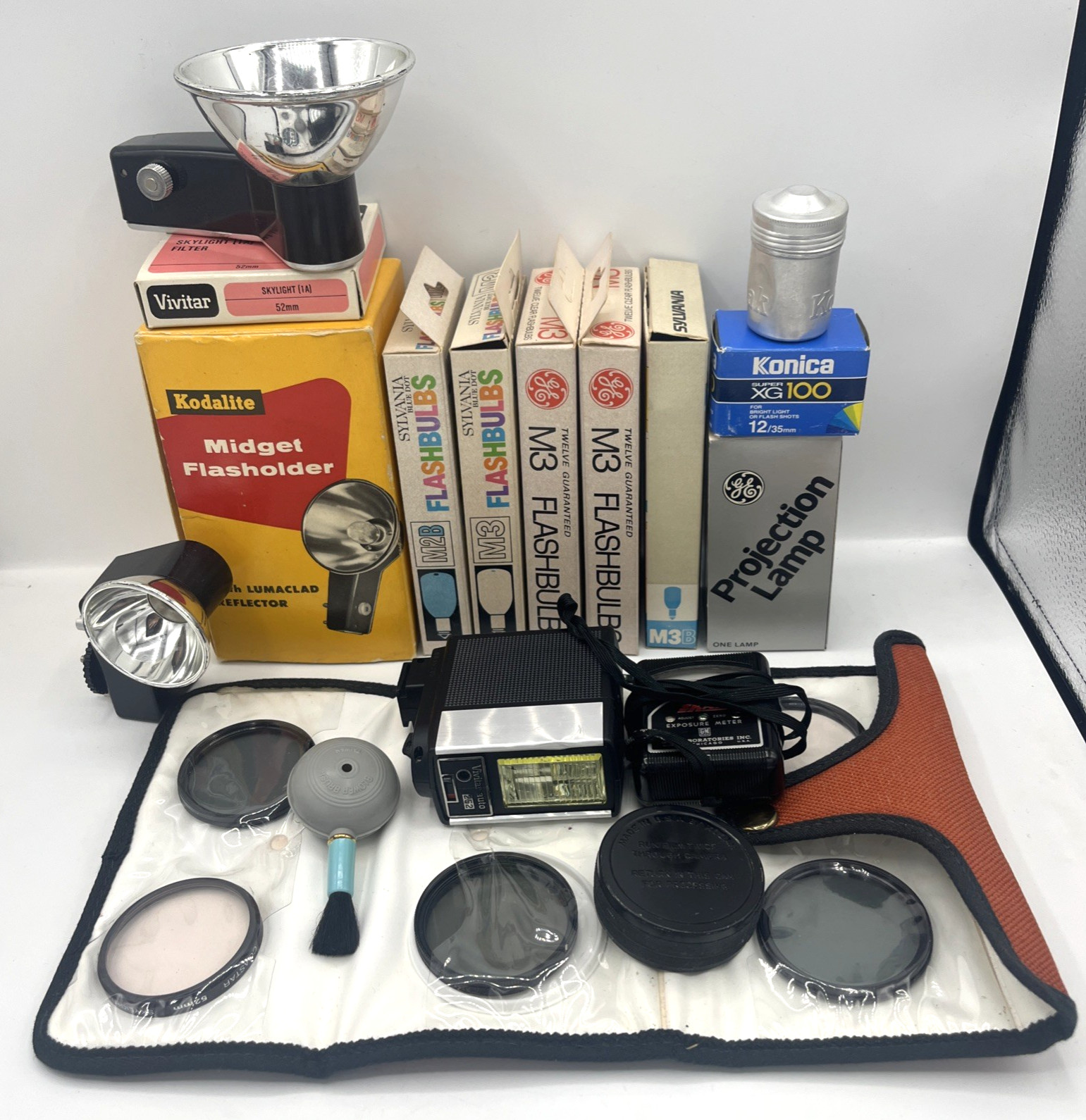 Vintage Bundle of GE/Sylvania Flashes, Flash Holders, Flashbulbs & Filters