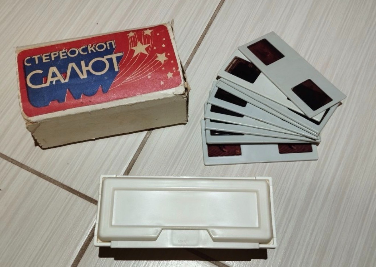 Vintage USSR STEREOSCOPE SALUT + pack of Stereo slides