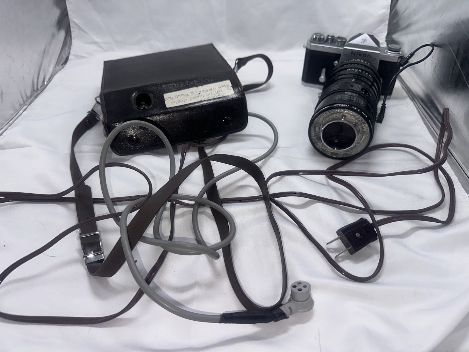 NIKKOR Medical-Nikkor 200mm f/5.6 Lens Kit w/ AC Unit, Cables & Case