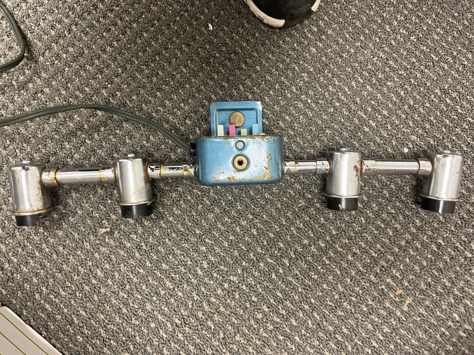 vintage Mobilite movie camera light bar from the 1960s.