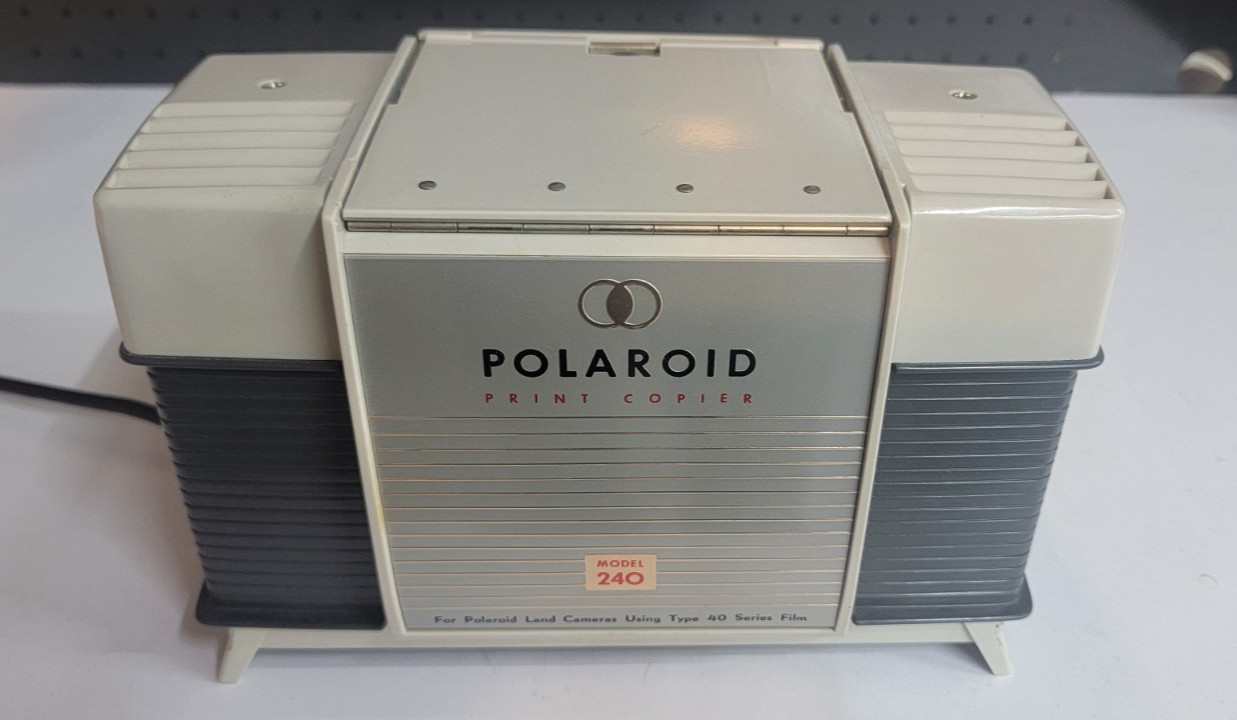 POLAROID–MODEL 240–PRINT COPIER–TYPE 40 SERIES FILM