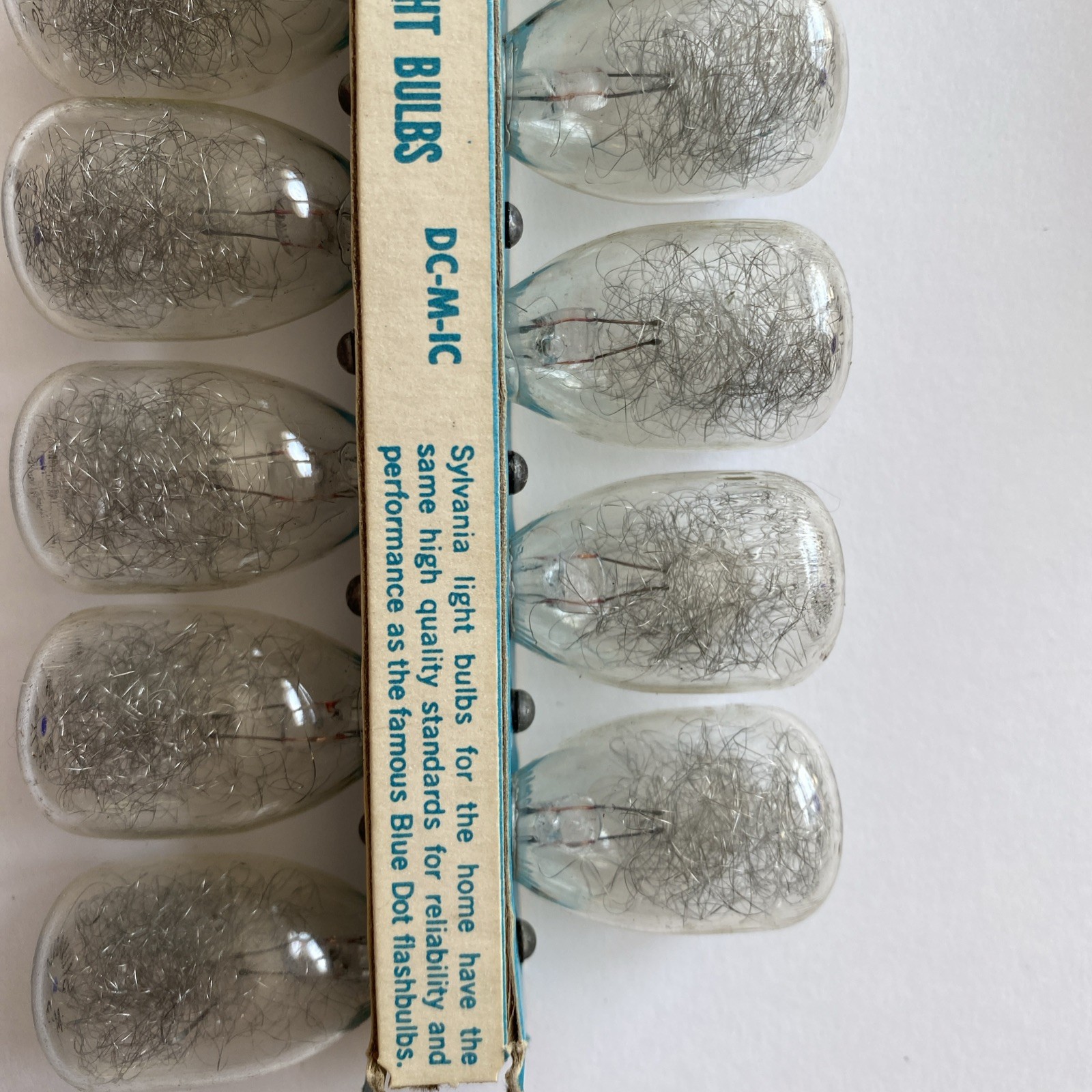 Vintage Sylvania Blue Dot Flashbulbs M3 Packs Of 11 Flashbulbs Bulbs 1 used