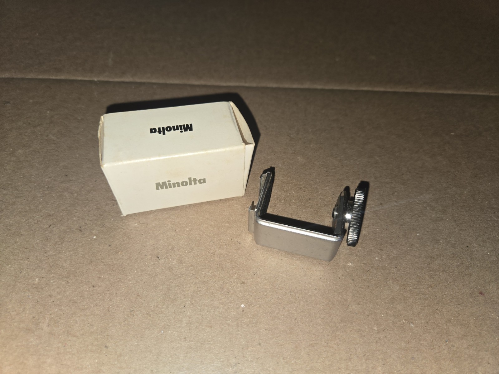 BOXED MINOLTA CLAMP FOR MINOLTA 16P