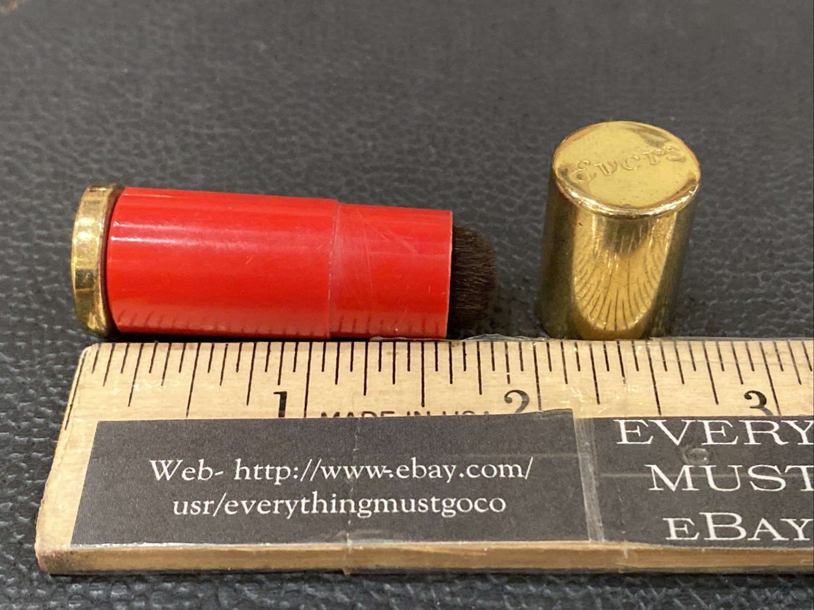 Vtg RED & Gold Tone Evers 2″ Twist Up Camera Dust Make Up Brush Germany 1950’s