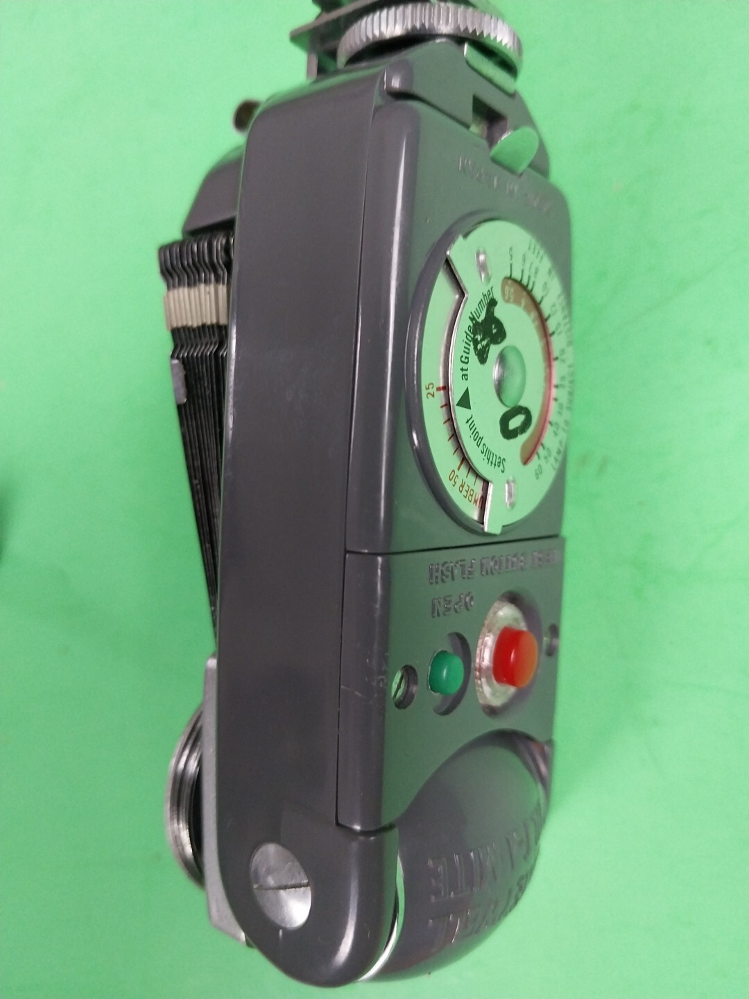Vintage HONEYWELL TILT-A-MITE Collapsible Fan Camera Flash Unit with Case +Bonus