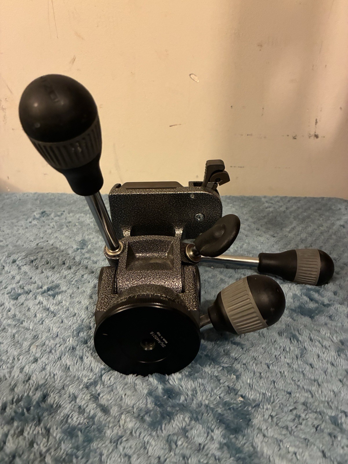 Gitzo G 1372 M 3-Way Pan/Tilt Head With Quick Release