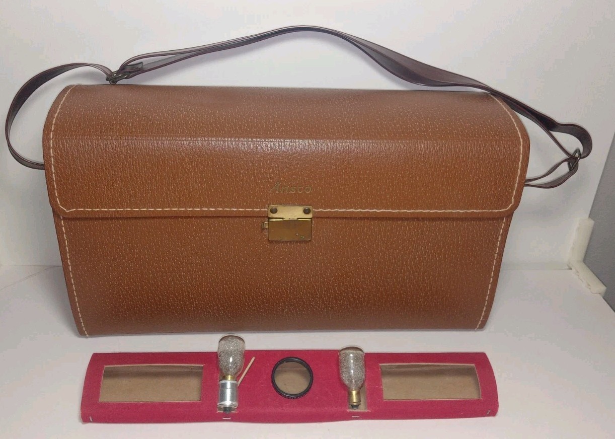 Vtg ANSCO Ready Flash Camera/Carrying Case w/Two Bulbs & No. 29 Portrait Lens 1+
