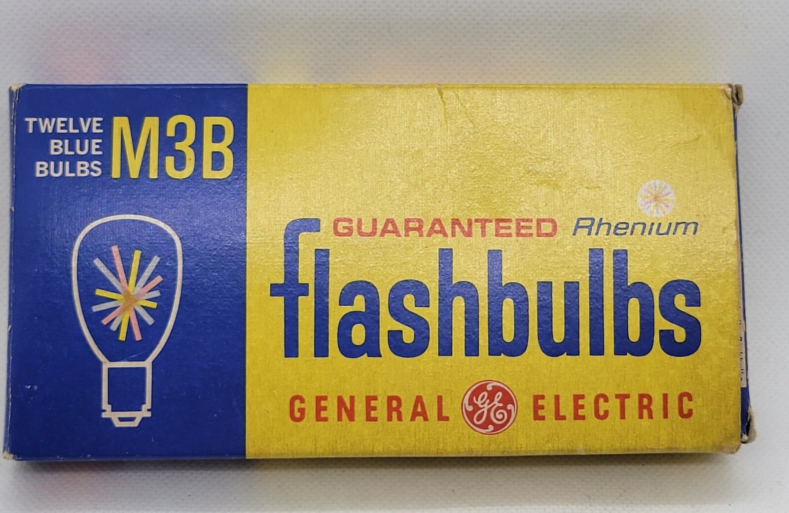 Lot of Vintage, Mid Century Photography Supplies: Flash Bulbs, Film, Batteries