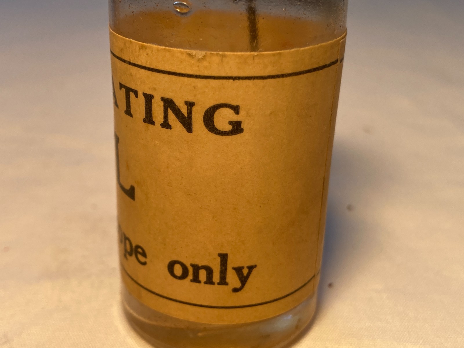 c1900-15 Lubricating Oil for Kodascope only Eastman Kodak Company Rochester, NY