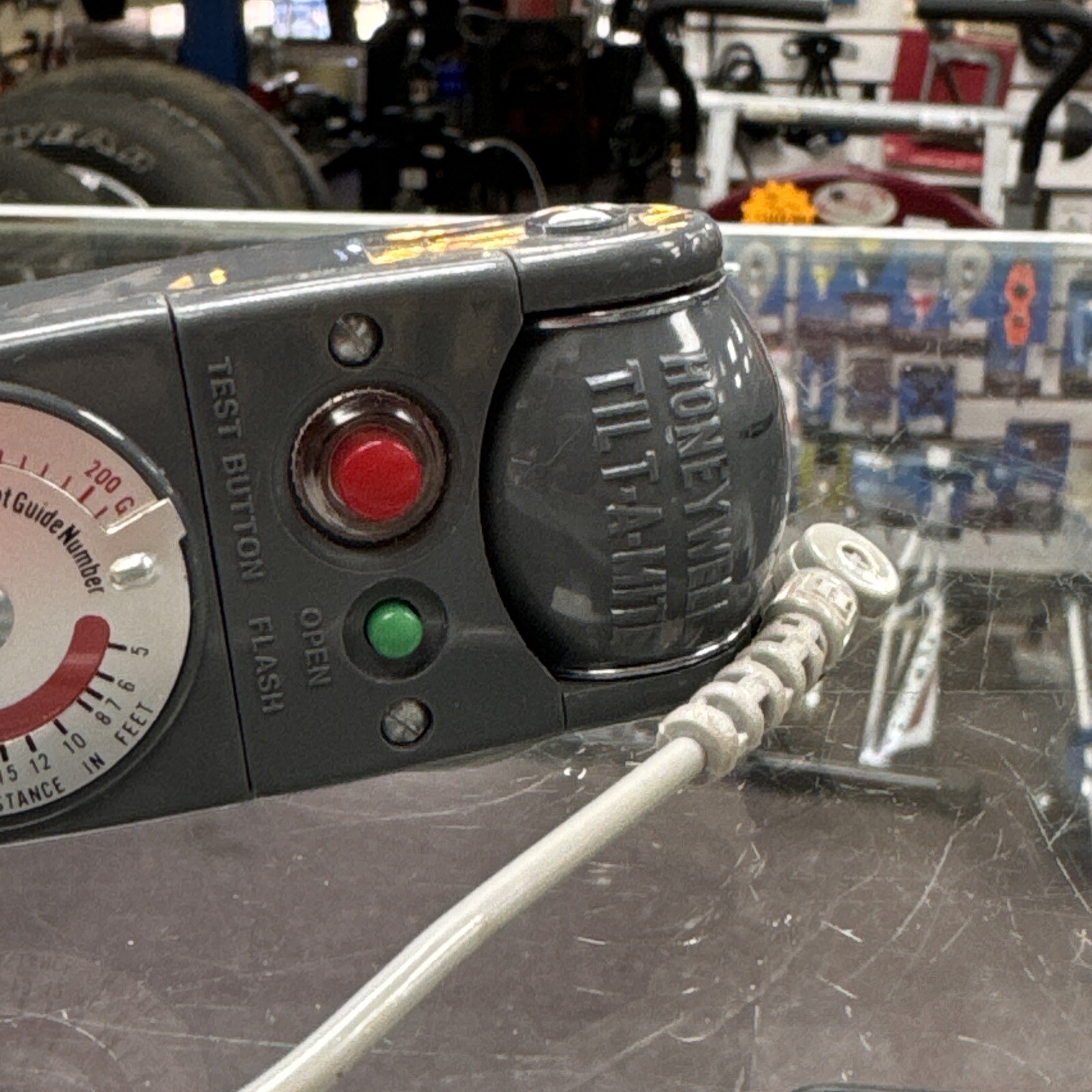 Honeywell Vintage Tilt-A-Mite Camera Equipment Test Button Flash Collapsible Fan