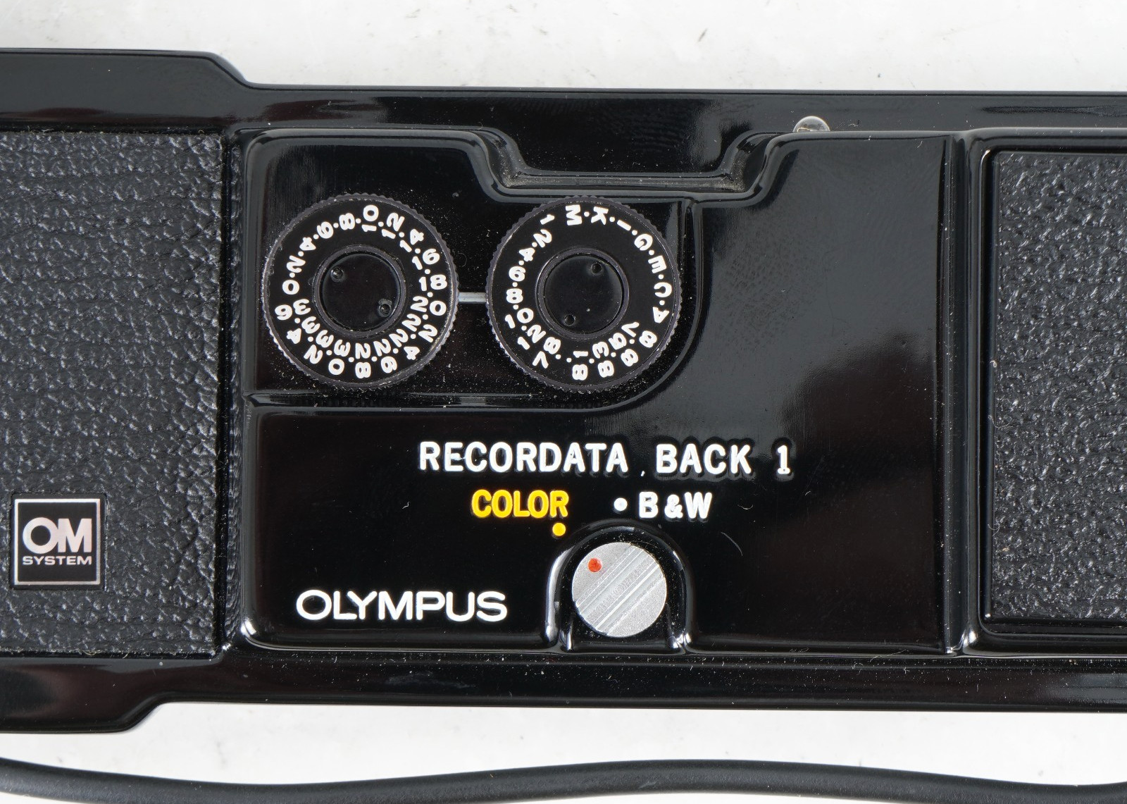 – OLYMPUS RECORDATA BACK 1 FOR OLYMPUS OM-1 35MM CAMERA
