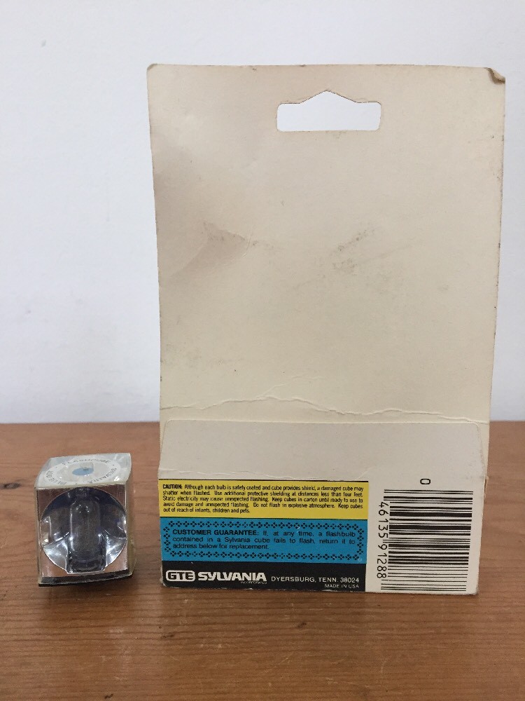 Vintage Sylvania Blue Dot Film Camera Flash Cubes 4 Cubes 15 Flashes Box Works