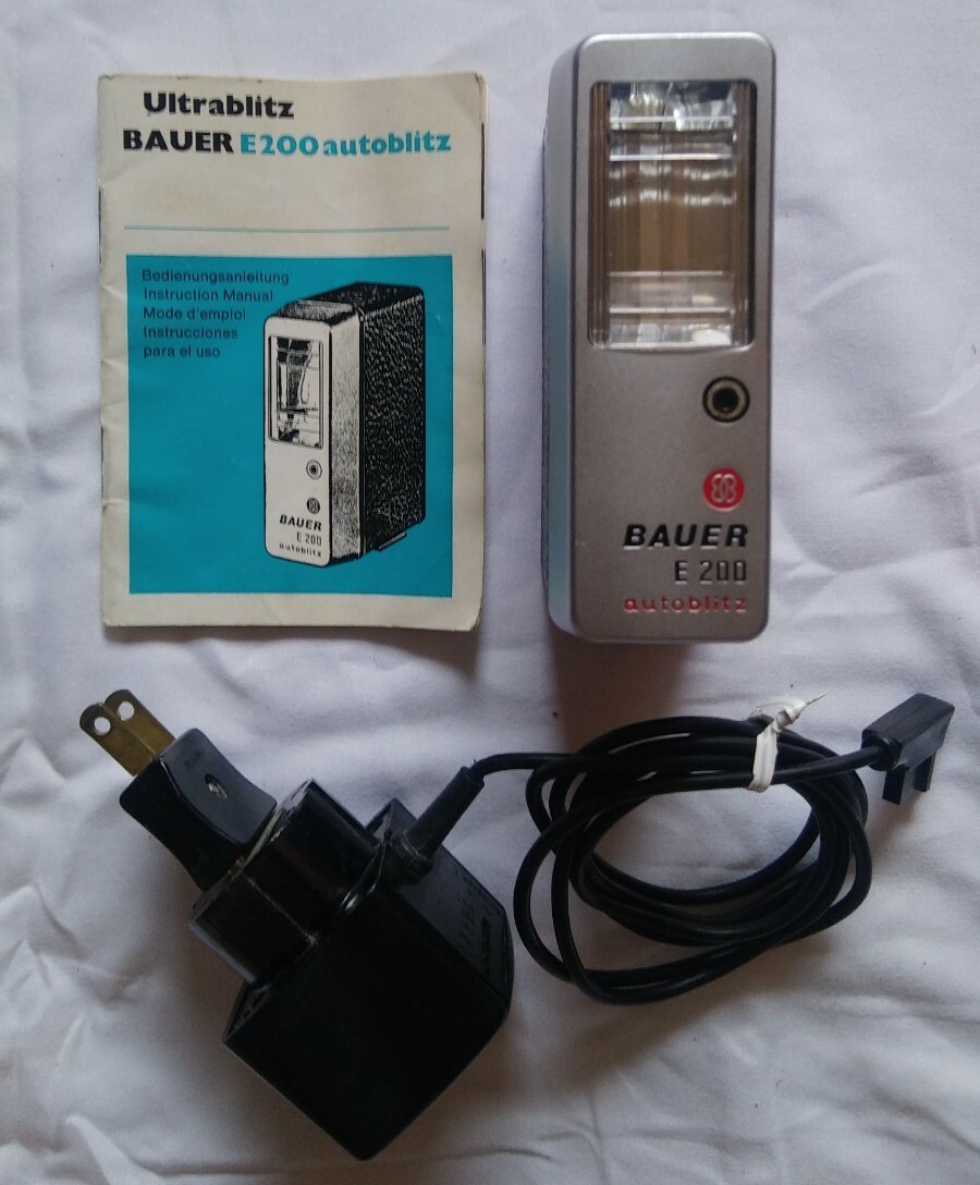 Vintage German Ultrablitz Bauer E200 Autoblitz Camera Flash w/ Cord & Manual
