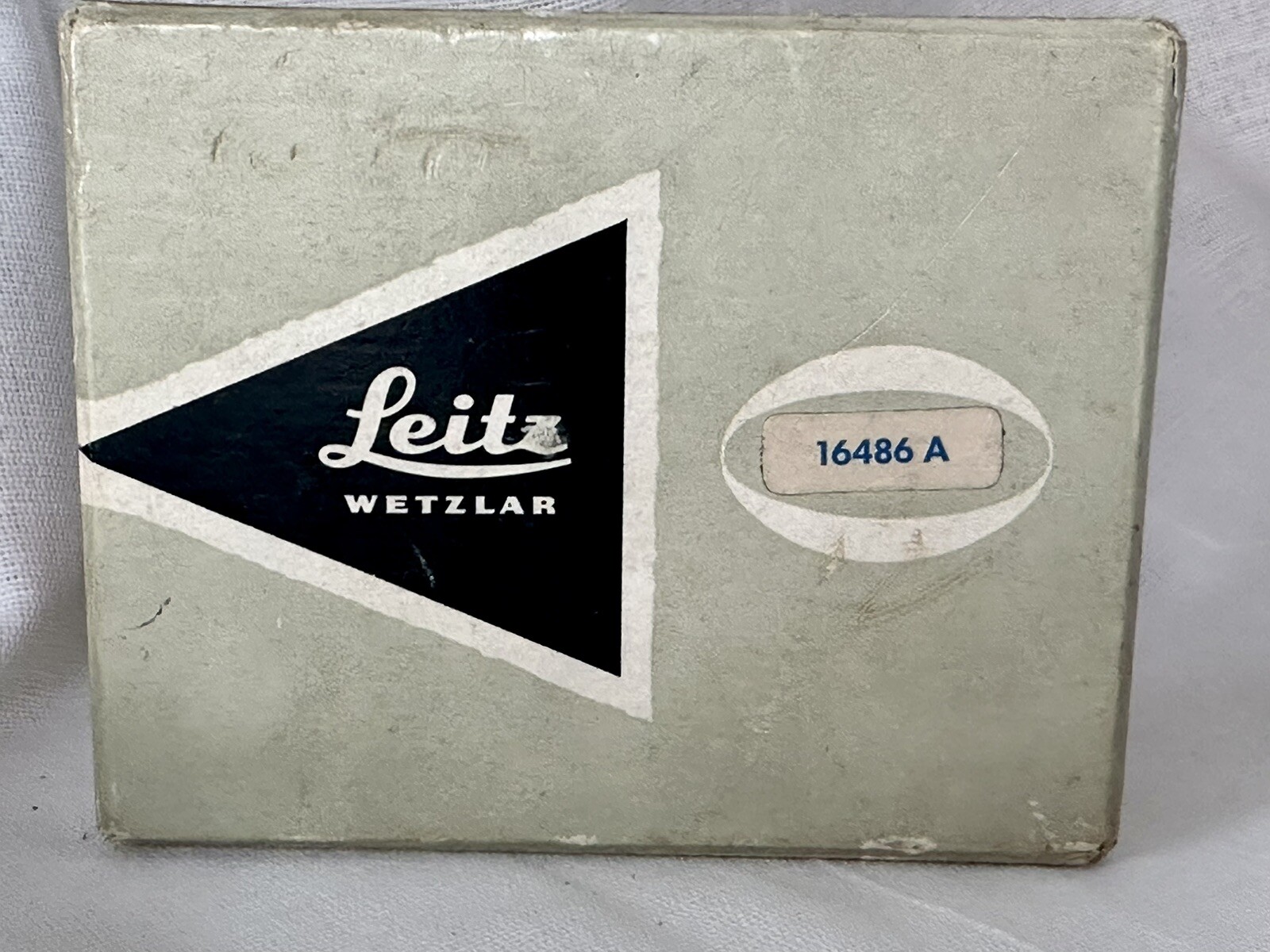 Ernst Leitz Wetzler Leica LVFOO Vertical Magnifier.