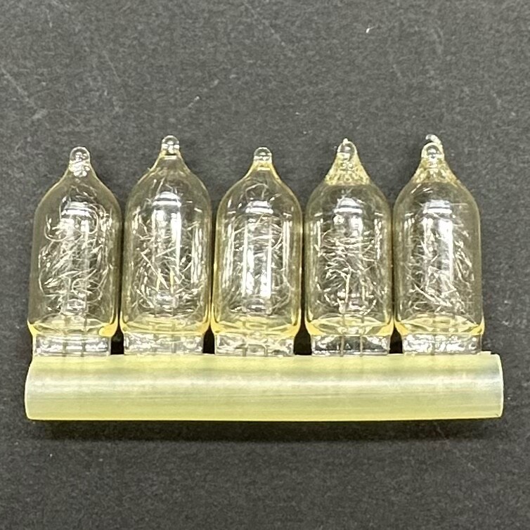 Vintage New Old Stock Toshiba AG-1 MF class Photo Flash Lamp Bulbs- 10 in box