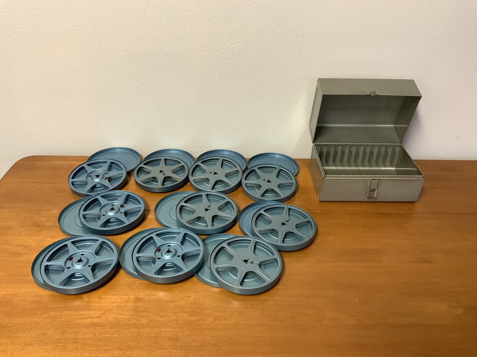 Vintage 200 ft 8 mm Film Reels + 10 Metal Cases Compco + Scherer + Carry Box