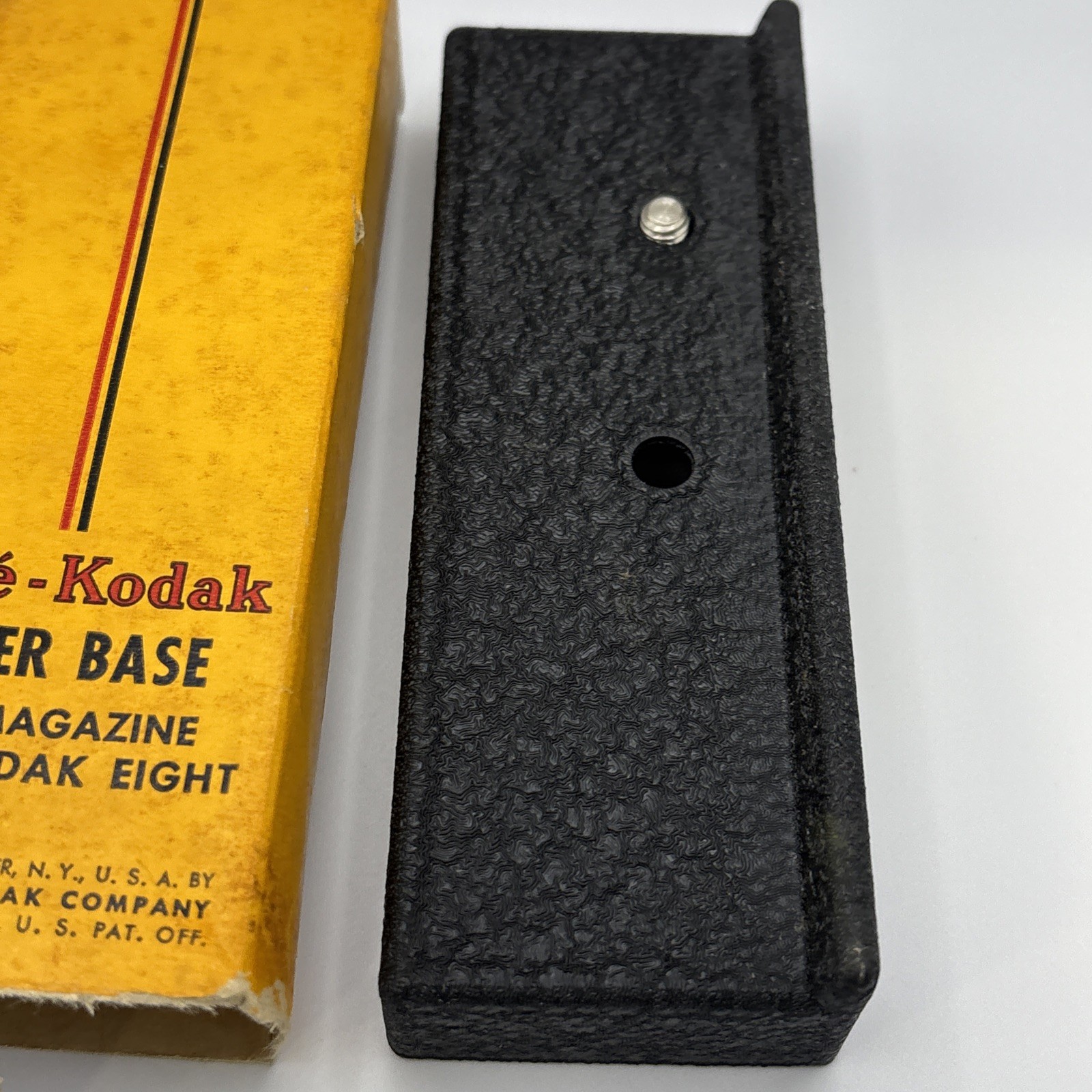 TRIPOD AND TITLER BASE FOR MAGAZINE CINE-KODAK ~ MINT IN ORIGINAL KODAK BOX VTG