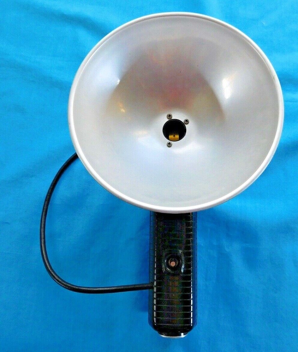 VINTAGE CAMERA ~ KODAK STANDARD FLASH HOLDER WITH CORD CLEAN WORKING