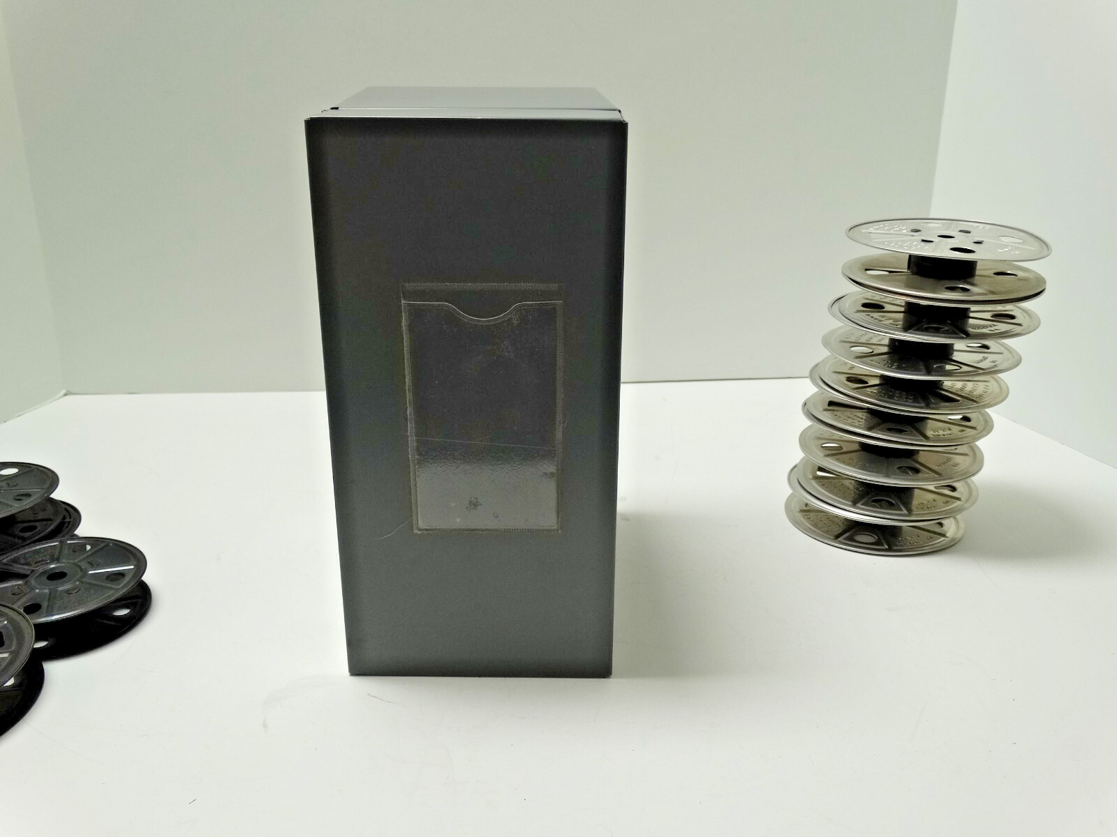 (12) VTG Kodak Empty Film Reels Metal Storage Box 1930s 1940s 2-7/8″ to 3-5/8″
