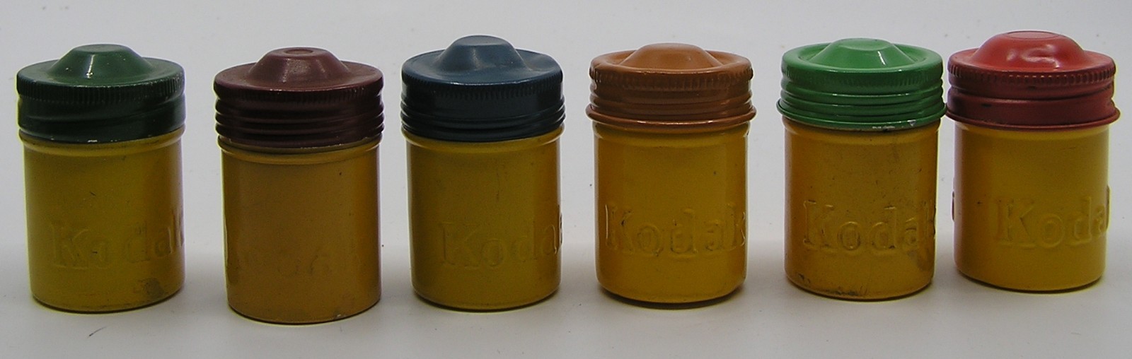 10 Vintage Kodak Embossed 35 MM Metal Tin Film Empty Canisters & 4 Films