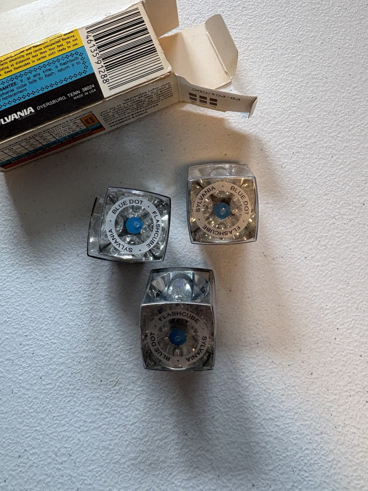 Sylvania Blue Dot Magic Flash 3 cubes 12 flashes NEW NOS