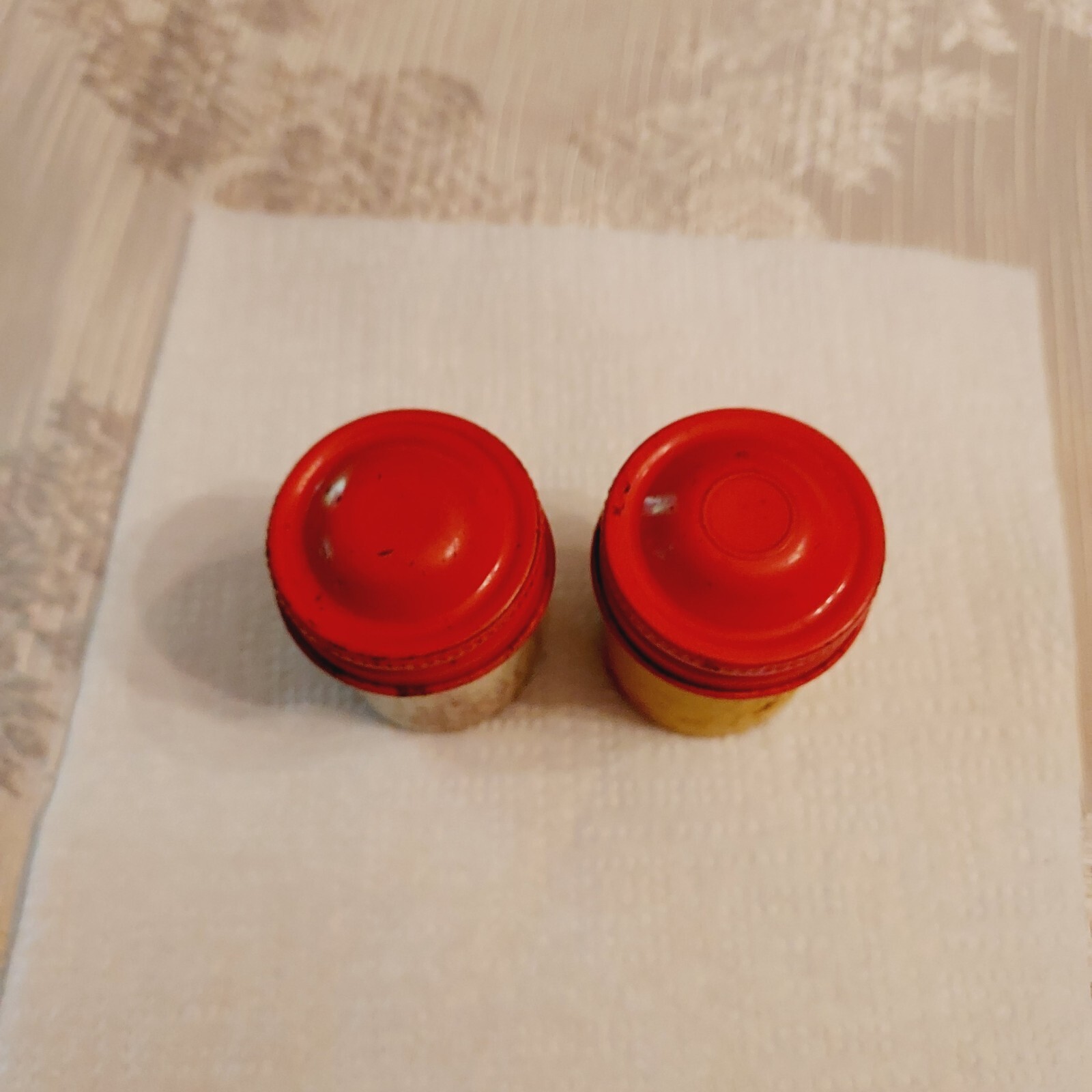 Vintage KODAK Metal FILM CAN CANISTER RED Lid “Barn Find”