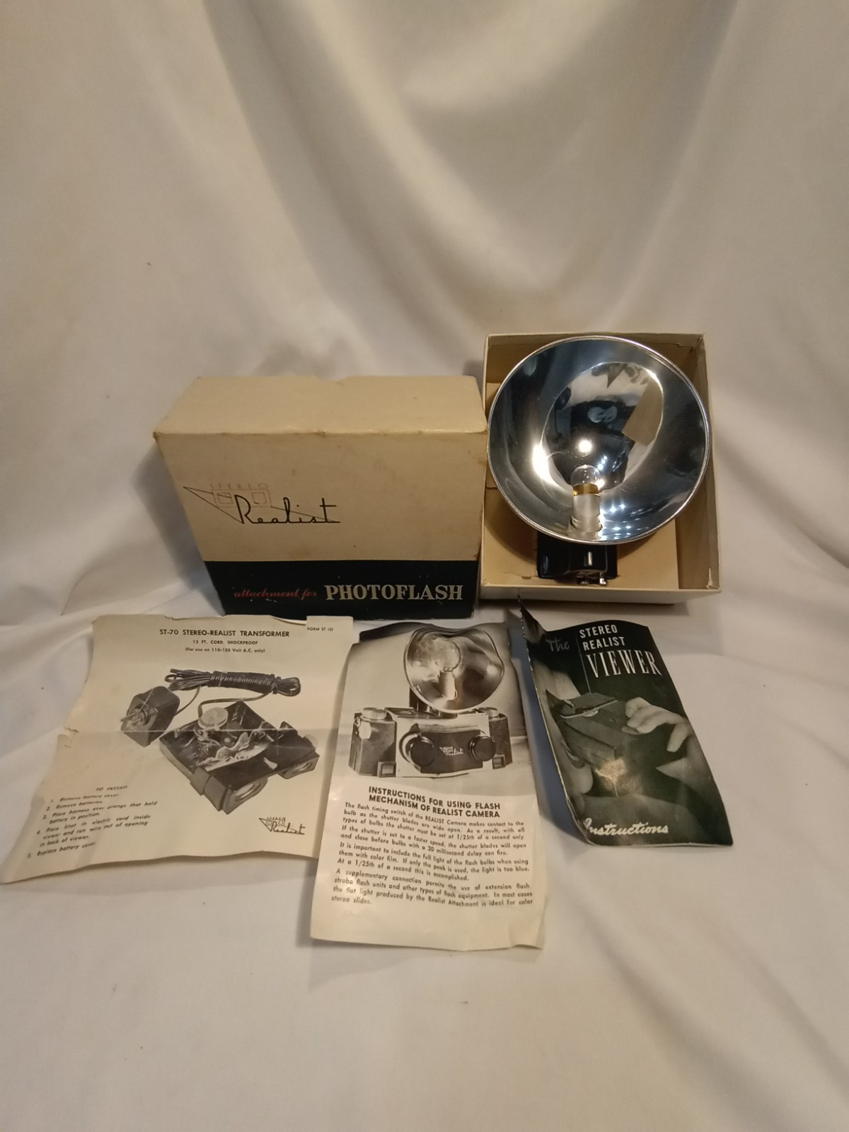 Stereo Realist Attachment for Photoflash~David White Company