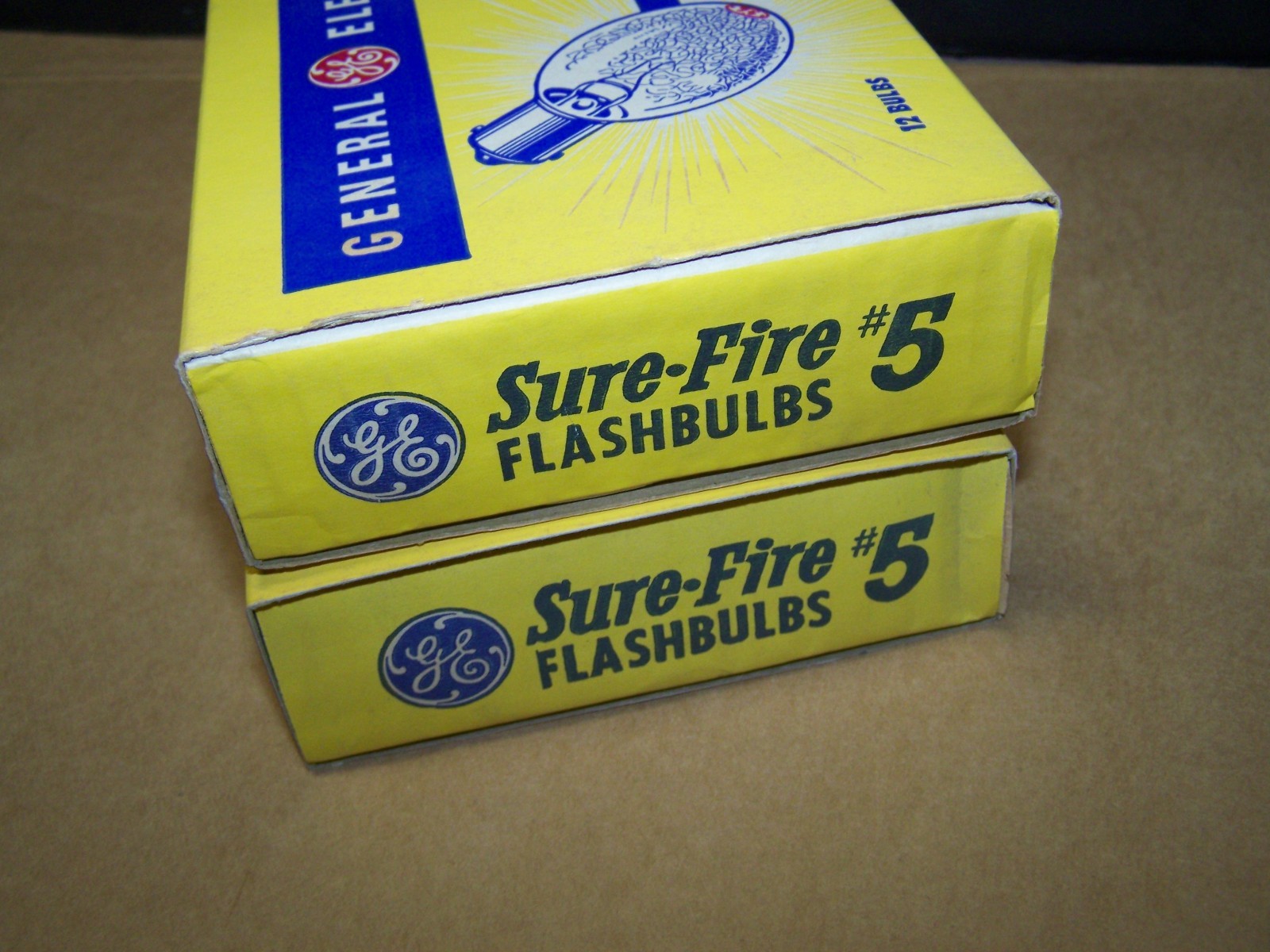 Vintage GE No. 5 Sure Fire Flashbulbs 24 Bulbs (2×12 Boxes) New Old Stock