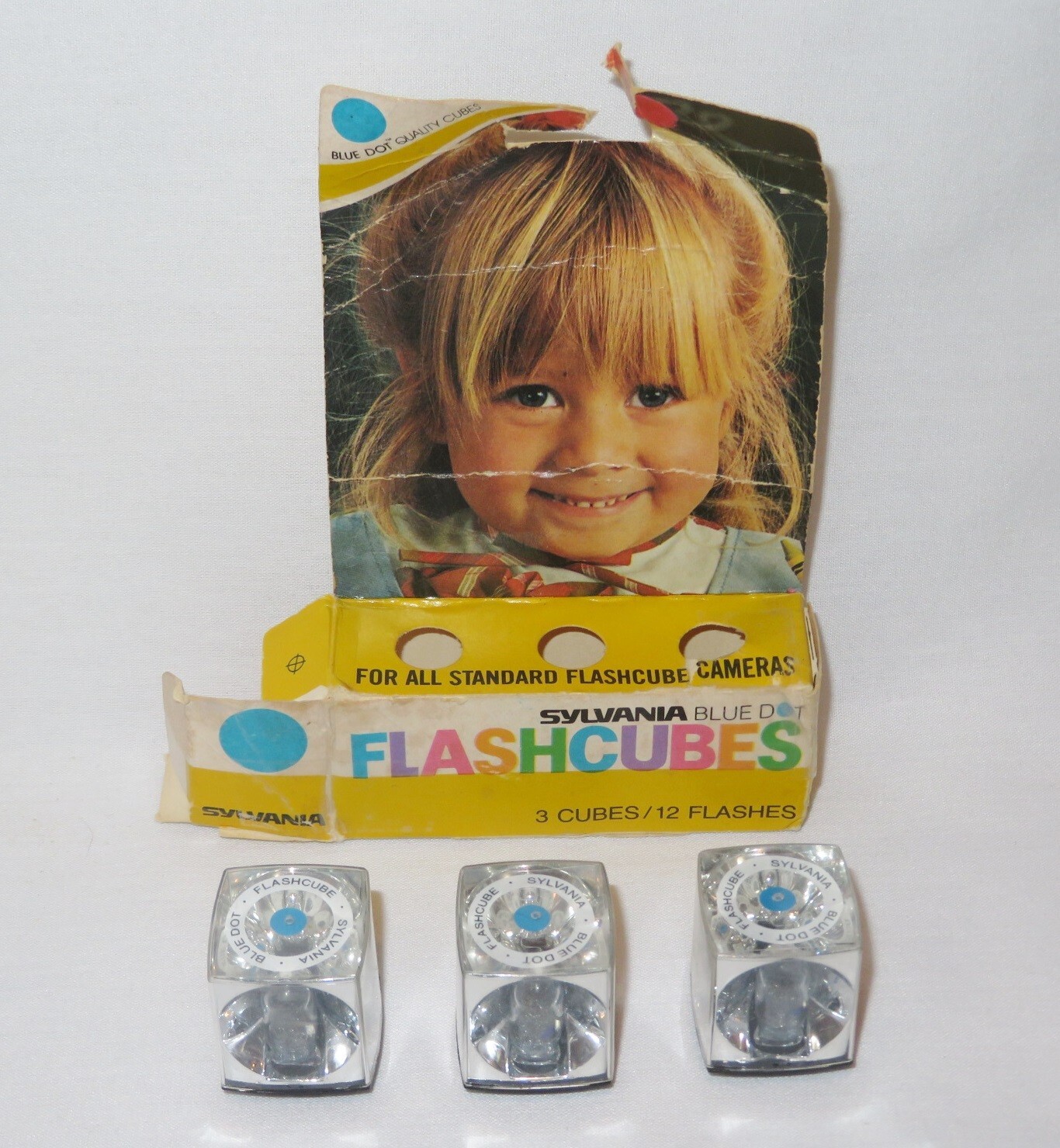 Sylvania Blue Dot Flash Cubes ~ 3 Pack 12 Flashes ~ NOS