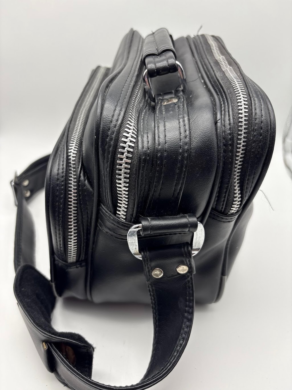 Vintage Camera Bag Made In Korea Black Three Star Zipper Coast S-1
