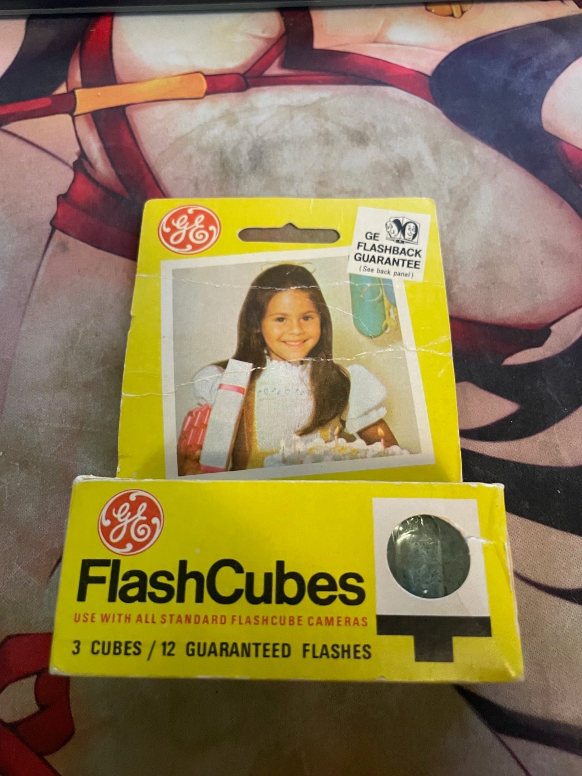 Vintage Pack of GE General Electric FlashCubes, 2 Cubes in package (READ!)