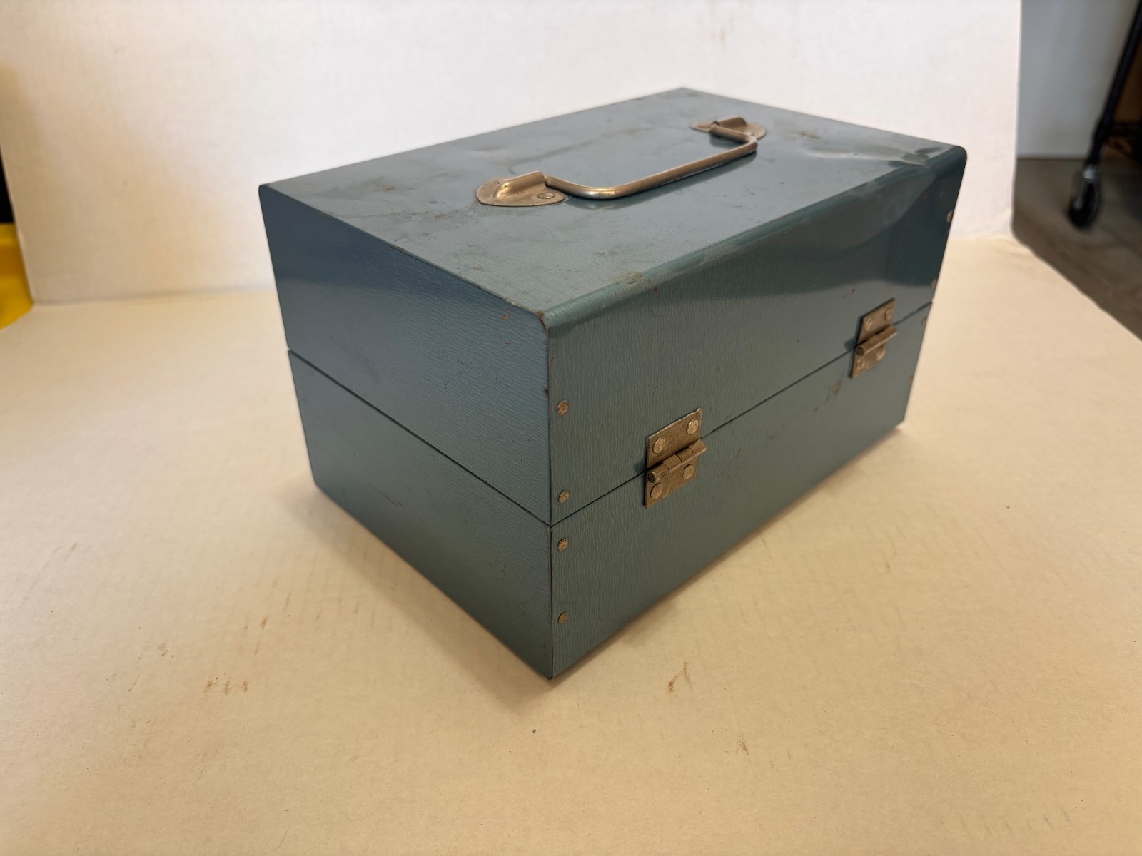 Vintage Blue Metal 8mm Film Case + 4 Metal Cans