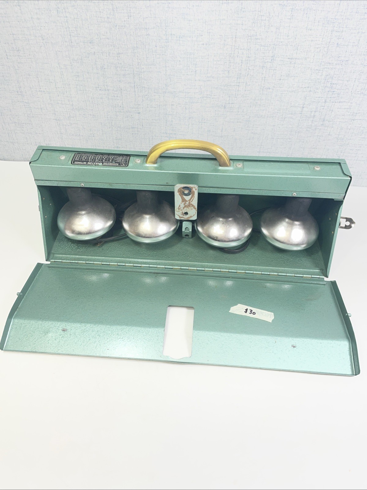 VINTAGE V-PAK 4BULB LITE CPL BAR PM-4 PHOTOGRAPHY METAL GREEN BOX TESTED