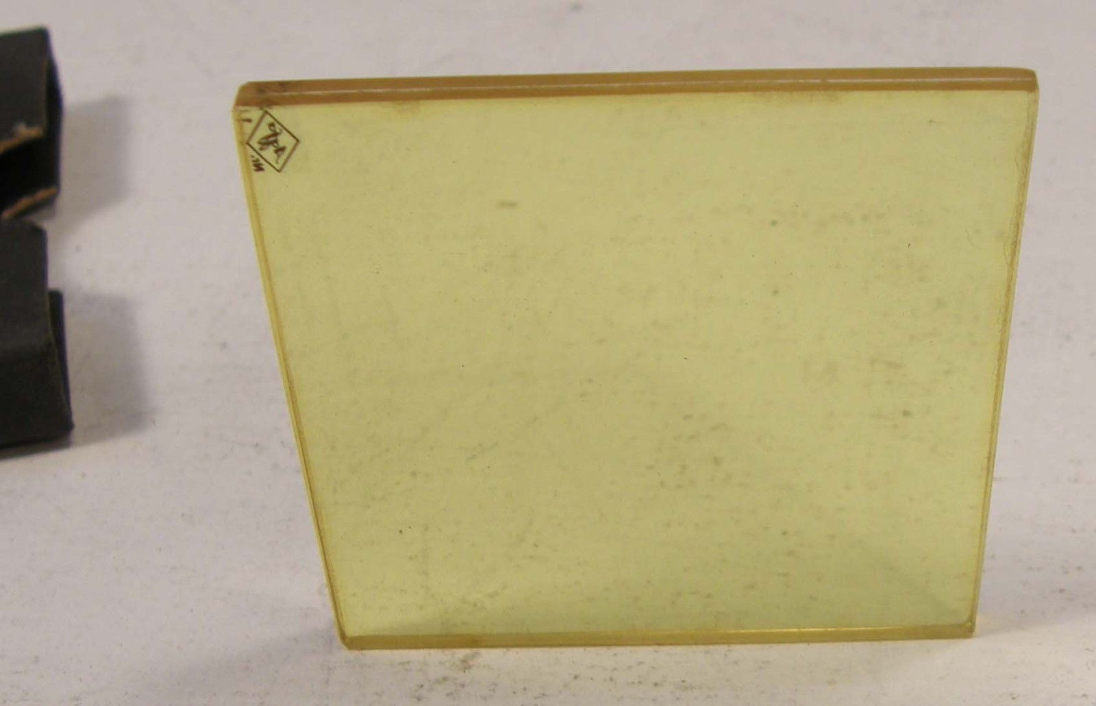 VINTAGE AGFA LICHTFILTER LIGHT FILTER IN ORIG BOX 45mm SQUARE YELLOW GLASS