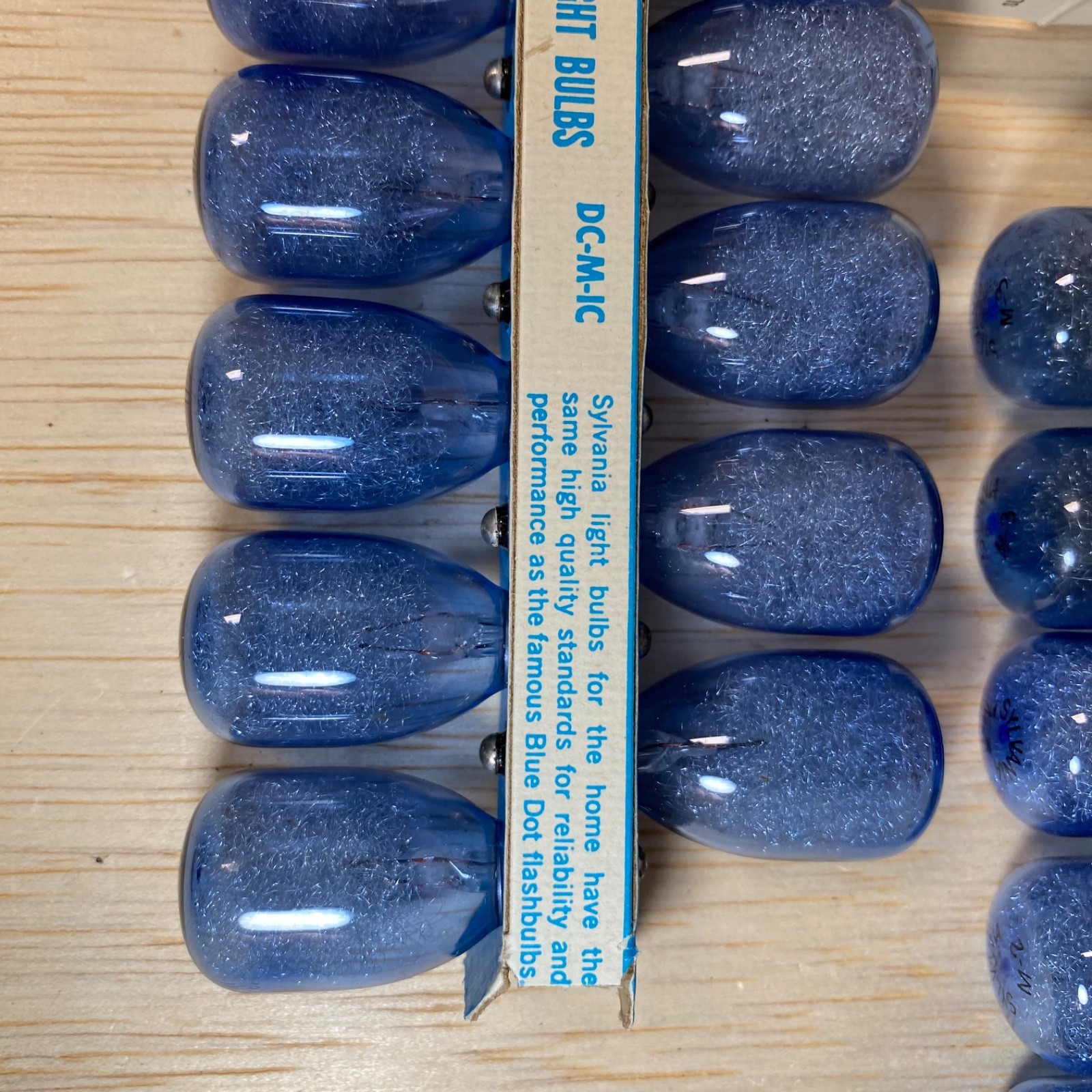 Vintage Sylvania Blue Dot Flash Bulbs 24 Bulbs M2B In Original Boxes