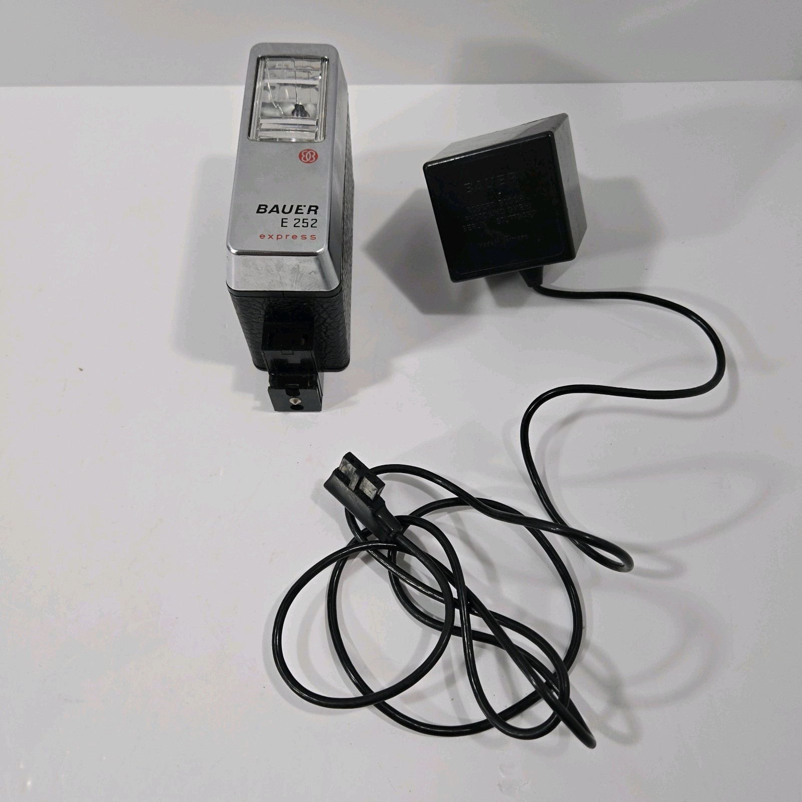 Bauer E 252 Express Ultrablitz Camera Flash – Untested