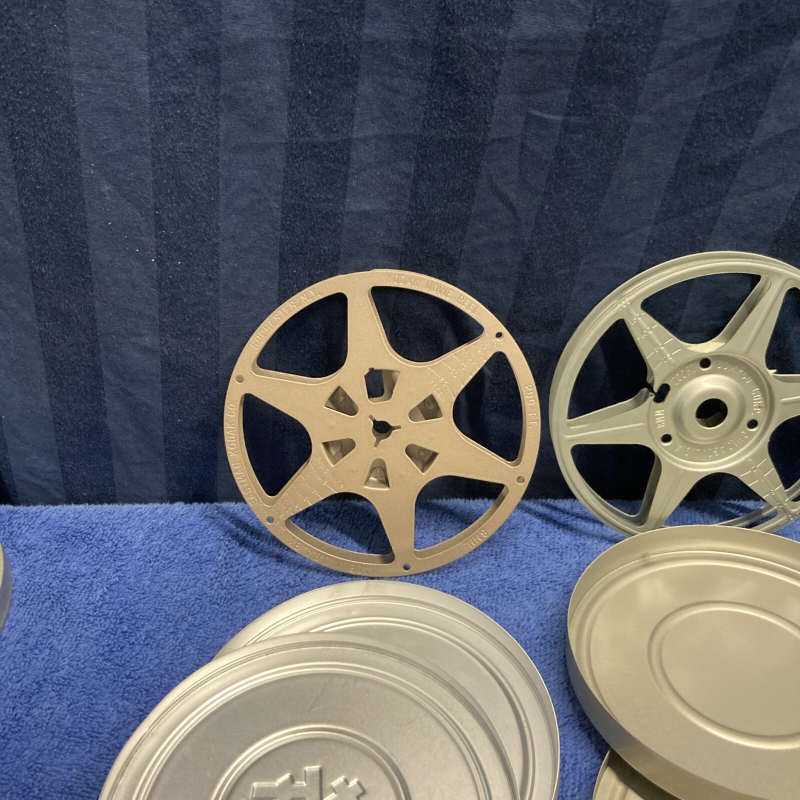 Lot Of 4 8 mm Film Metal 5″ Reel & Case Compco & Kodak Vintage B4