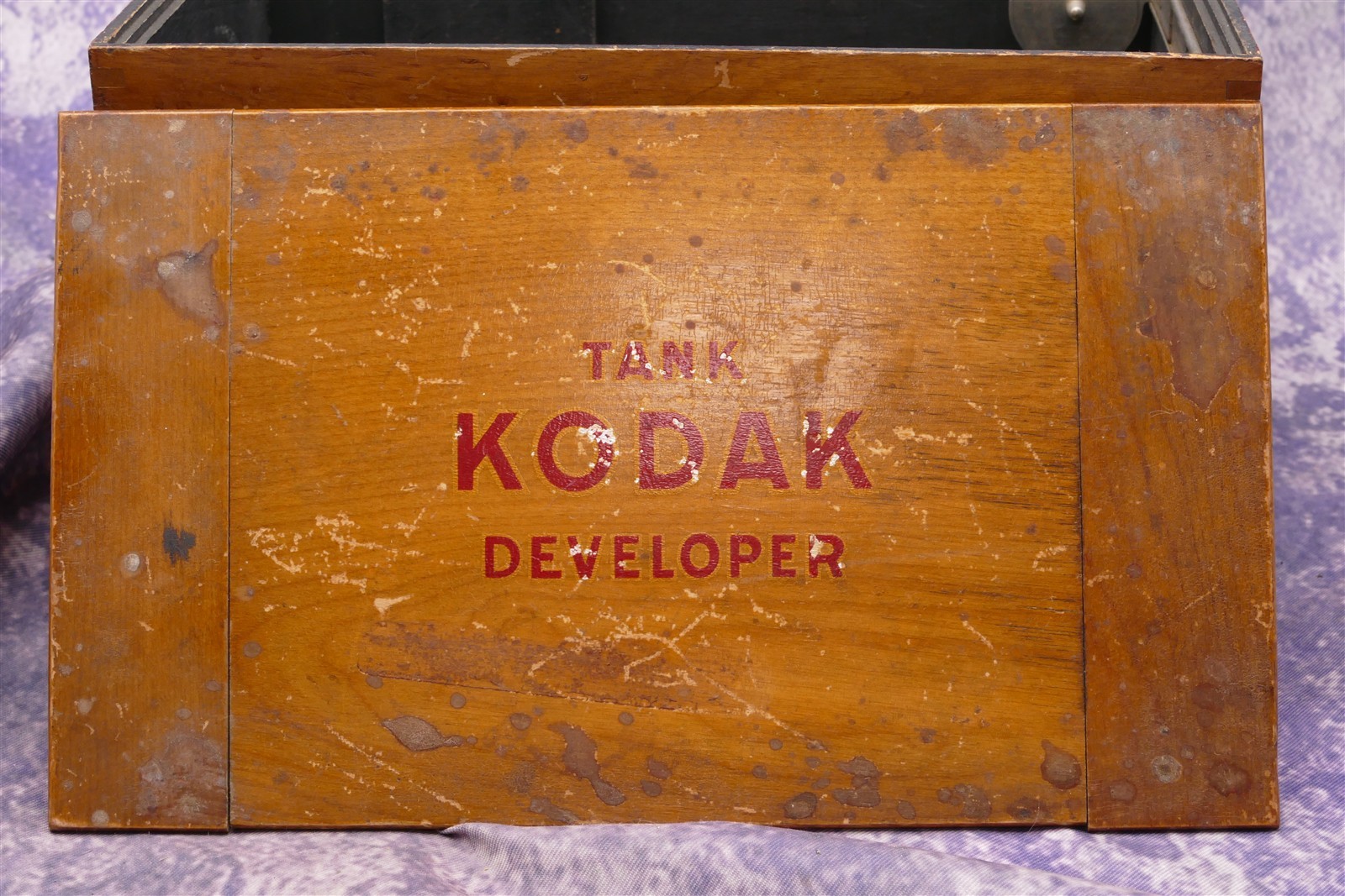 Vintage Kodak Wooden Developer Film Tank 3 1/2″ Model B Dovetail Joints