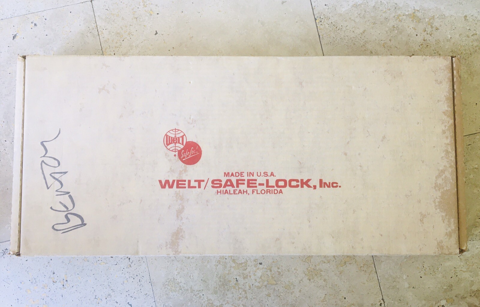 Vintage Welt Made in America Safe Lock Copy Stand