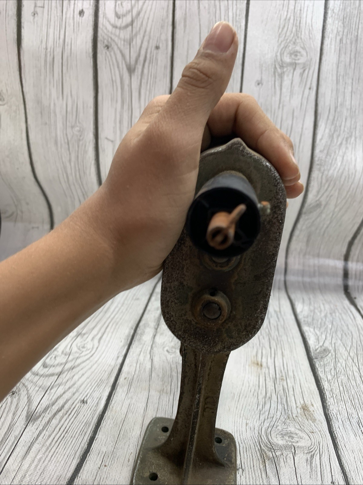 VINTAGE Duplex Reel Spool Winder Cast Iron W/ Tan Handle Spool