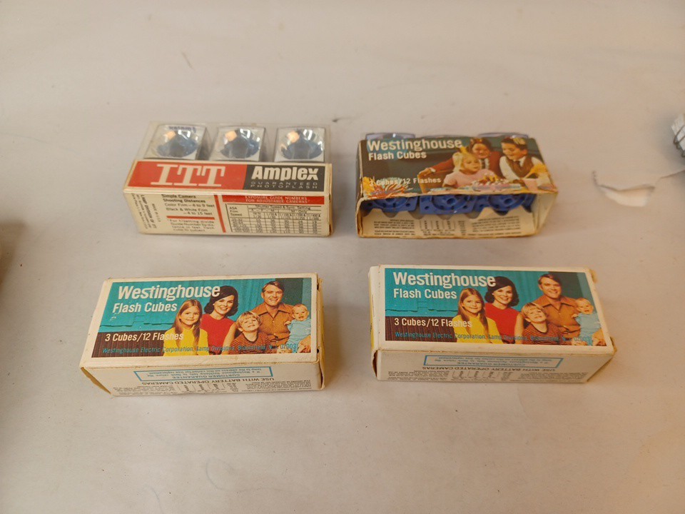 Lot 3 Packs Westinghouse 1 Amplex Flash Cubes 48 Flashes Bulbs