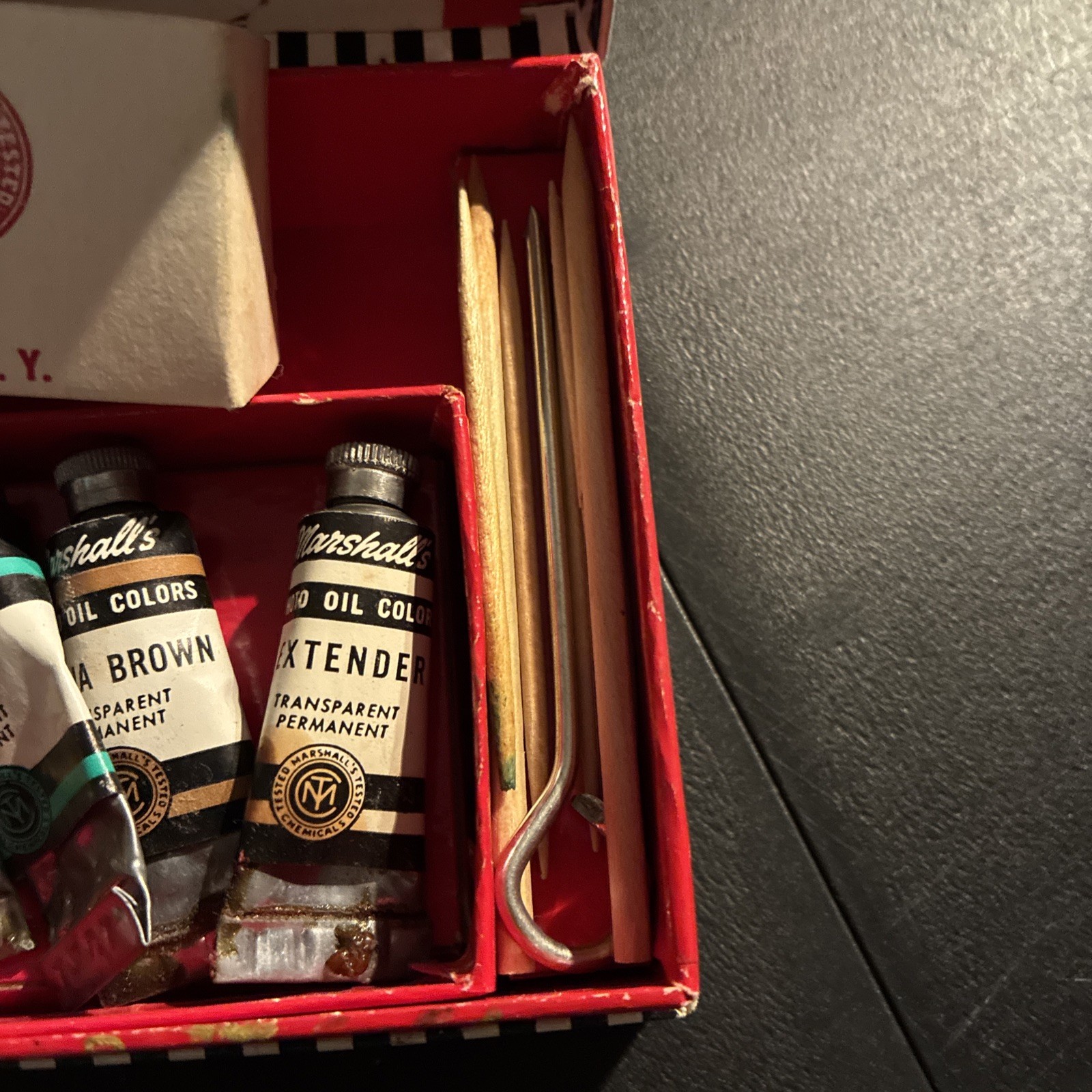 Vintage Marshall’s Photo Oil Colors Art Kit Hobby Prop – Partially Used