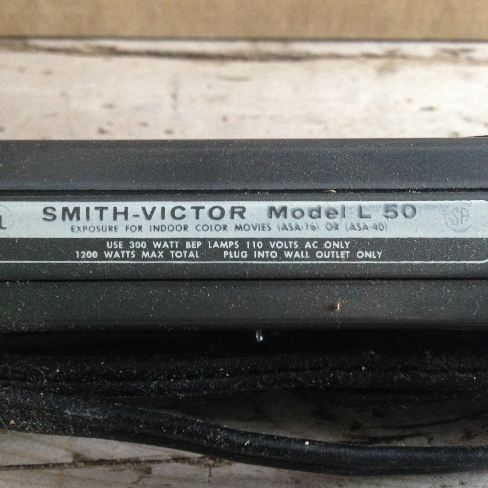vintage photography light bar – Vintage Smith Victor Photo Film – Film Lighting