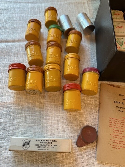 Kodak Cannisters-Sylvania Super Flash 25B Bulbs Camera Collector Photographer
