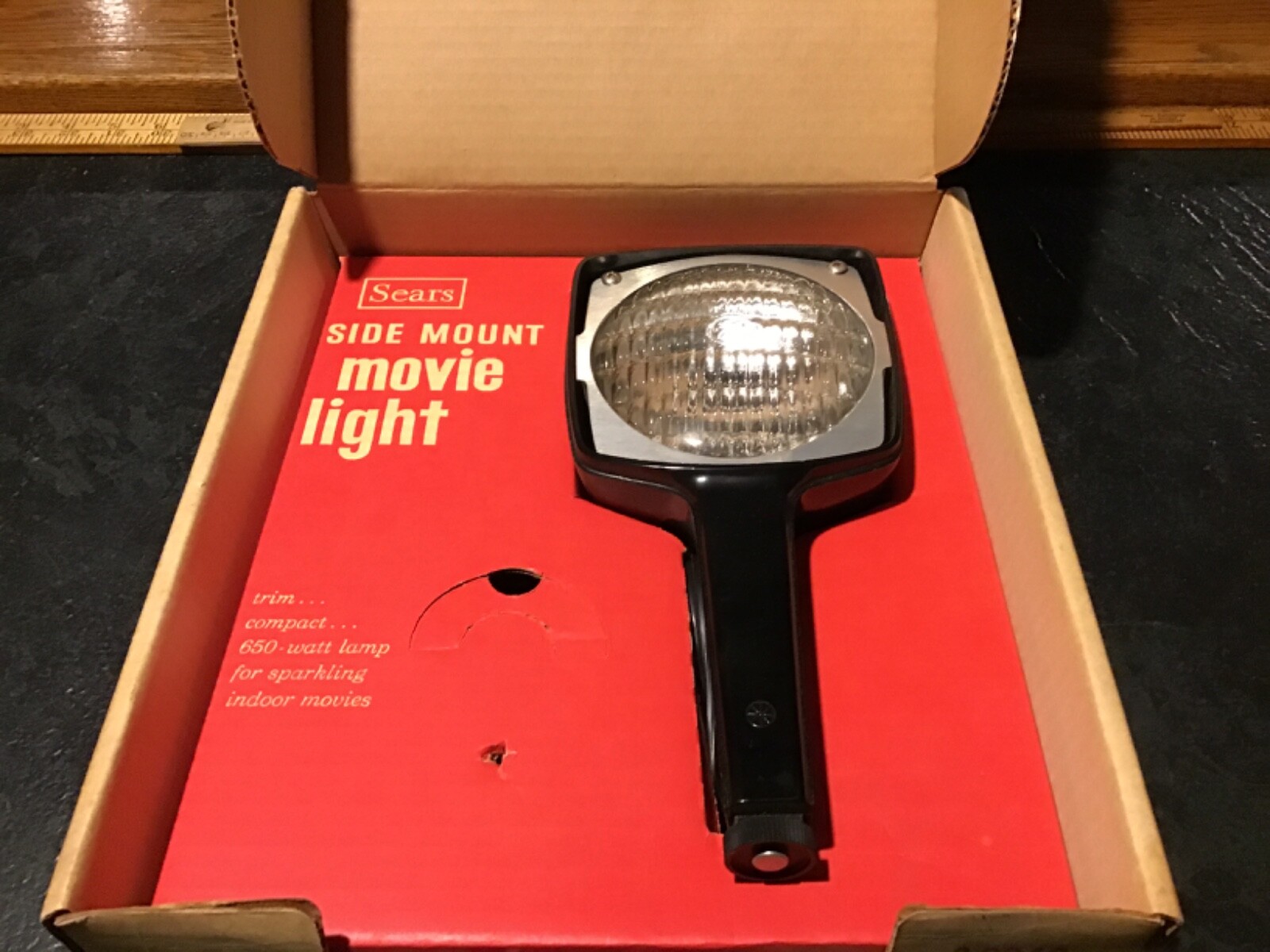 vintage Sears 110v 115v sealed beam side mount handheld movie flood light 38849