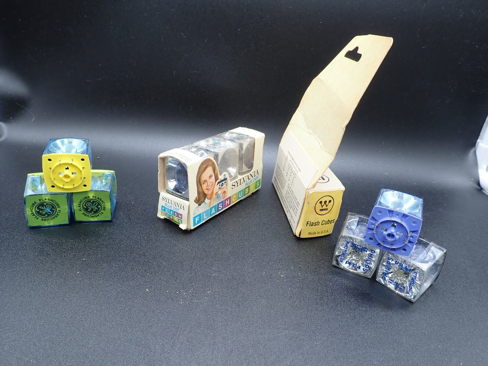 Westinghouse Sylvania Philips GE Magicubes Photo Flash Cubes- 12×4=48 Flashes