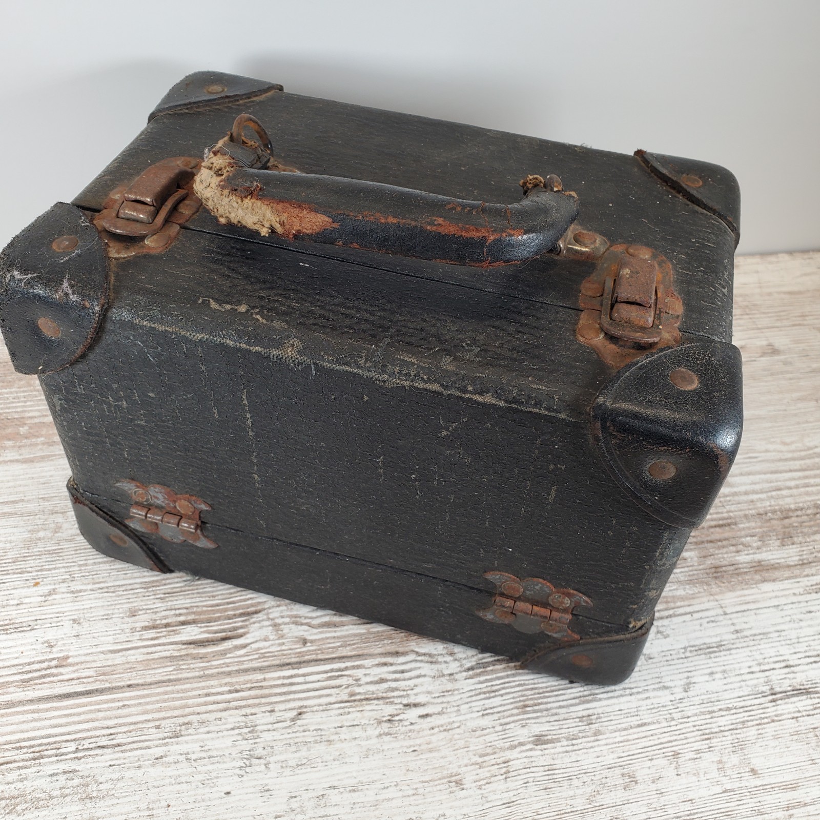 Vintage McAuley 8mm Film Reel Case Wood Box Holds 12 5″ Reels Universal Compass