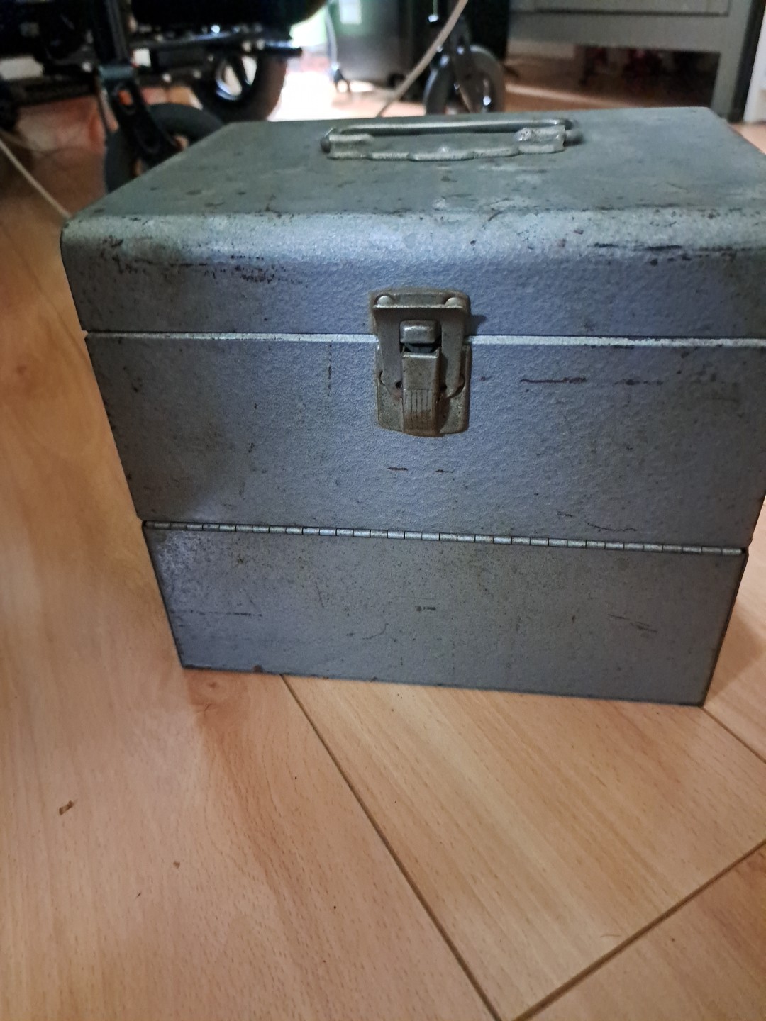Vintage Logan Deluxe Silver Metal 8mm Film Reel Chest 12 Slots Box Storage