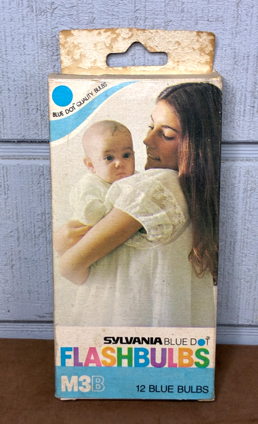 Vintage SYLVANIA M3B Blue Dot Flashbulbs ~ New Old Stock ~ 12 Bulbs